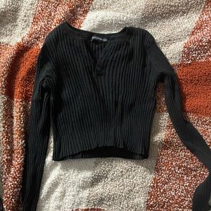 brandy melville crop black long sleeve